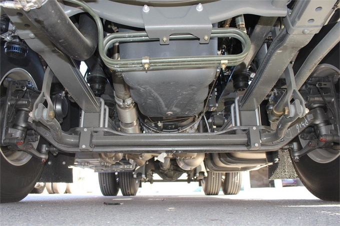 T7H HOWO Heavy Truck, Air Deflector With Air Conditioner , 500HP, 4X2 Single-Axle Tractor