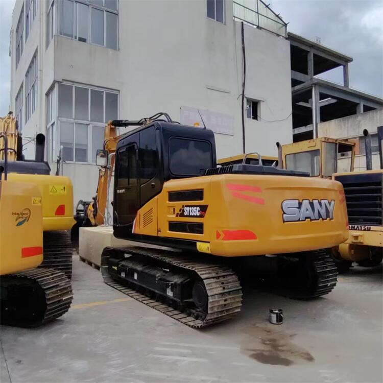 13000 KG Sany SY135C Crawler Excavator with Free Bucket and Original Hydraulic Valve