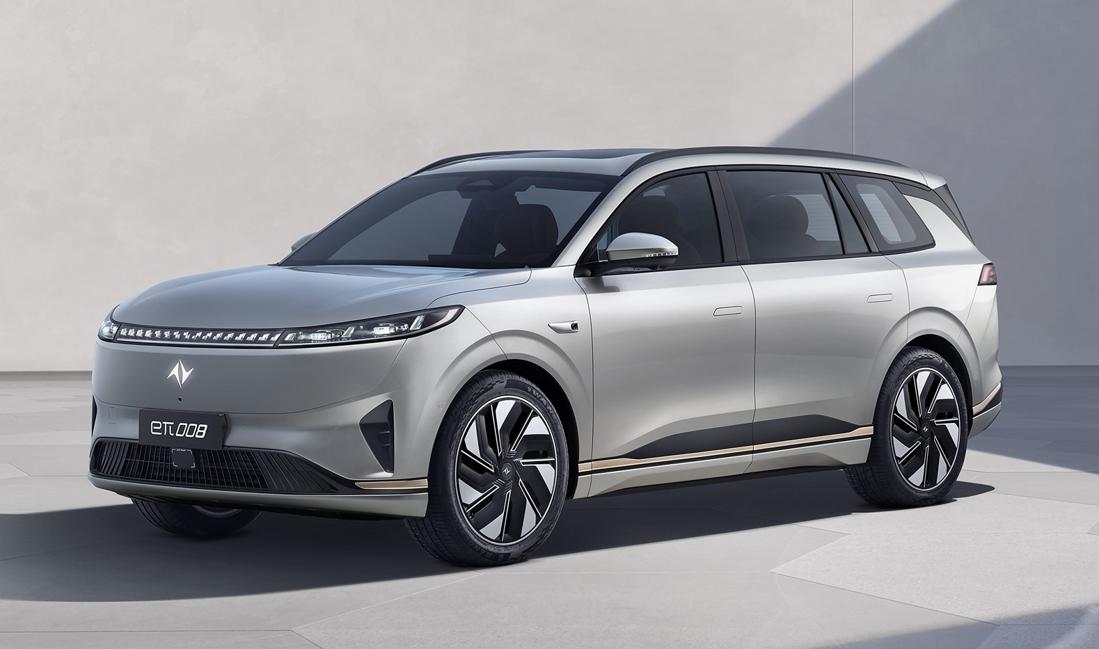 Left Steering Energy Vehicle Customized 5-door 6-seater SUV Dongfeng Yipai 008 Electric Vehicle 636MAX Pure Electric SUV