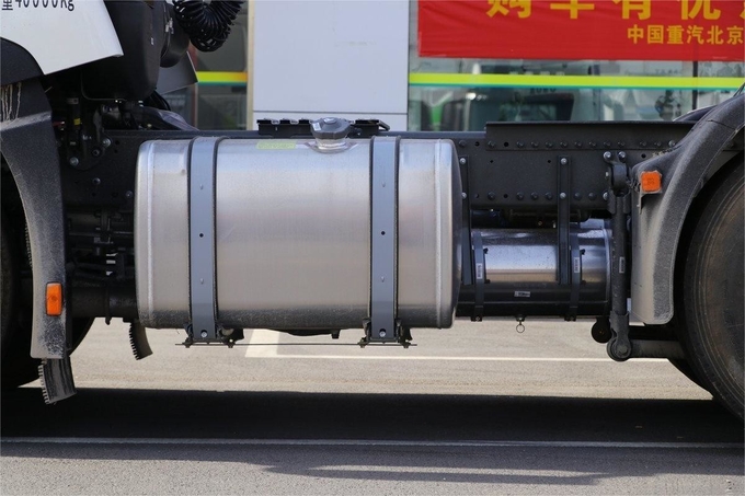T7H Heavy Truck With Air Conditioning Hydraulic Buffer Deflector 6X4 Dangerous Goods Tractor