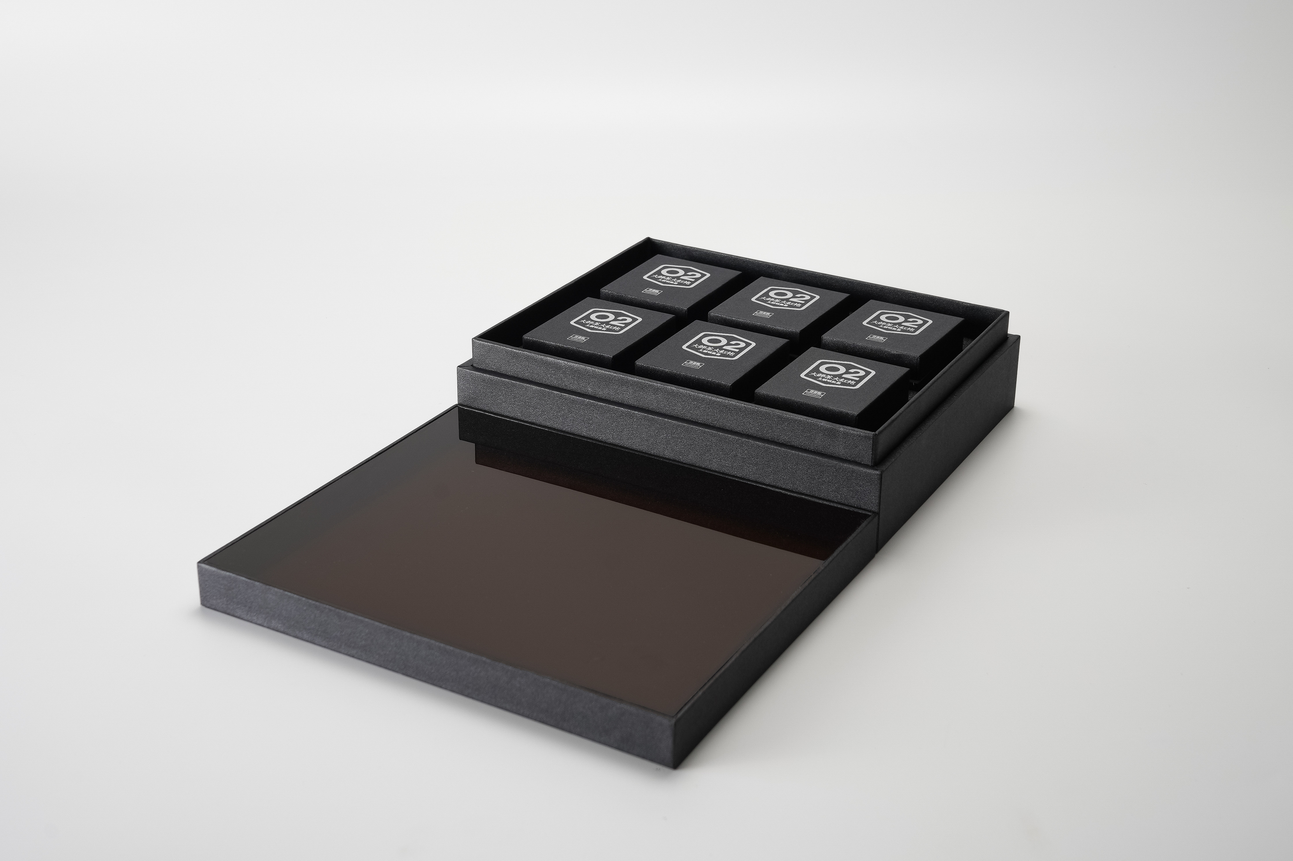 Custom embossed paper box ironing silver custom product packaging boxes