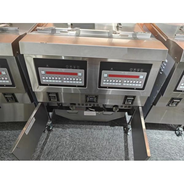220V Digital Computer Panel Two Pots Four Baskets Open Deep Fryer With Filtration