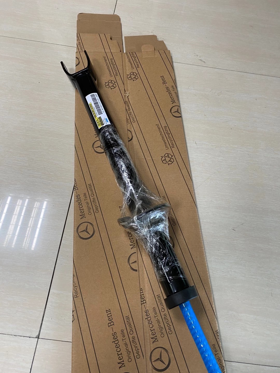 4WD Benz Car Shock Absorber Replacement A2133200613 A2133200513