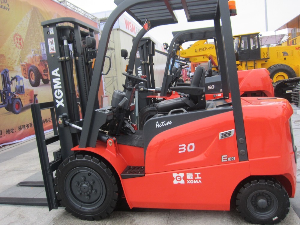 3Ton 80V/500Ah AC Battery Powered Forklift Small Diameter Steering Wheel