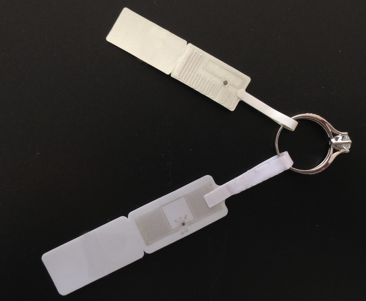 UHF Jewelry Security Tag RFID Price Tag For Inventory Management