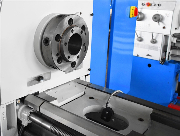 Horizontal Lathe CA6261 Manual Bench Metal Gap Bed Lathe Machine