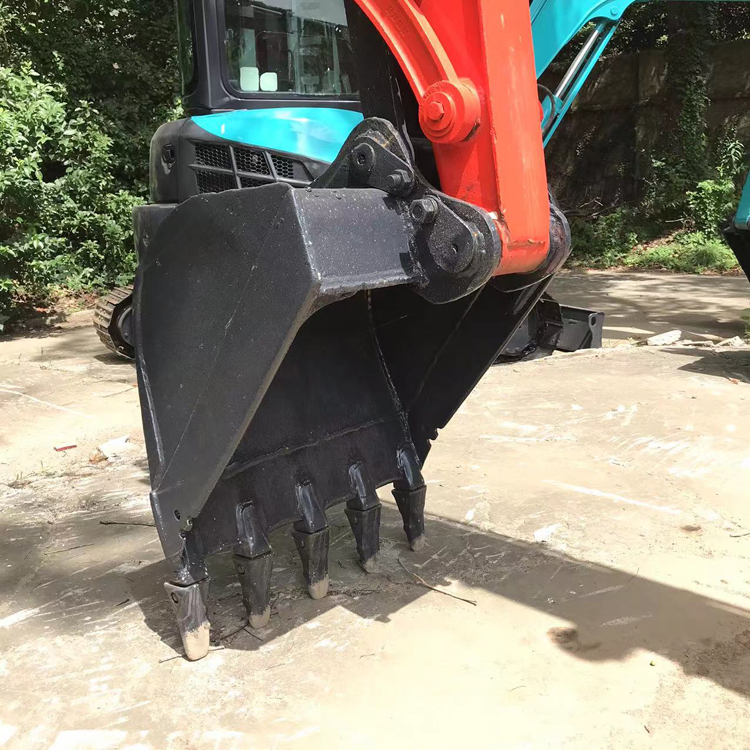 Japan Made Mini Excavator Kubota KX163 in Good Condition with 0.22 m3 Bucket Capacity
