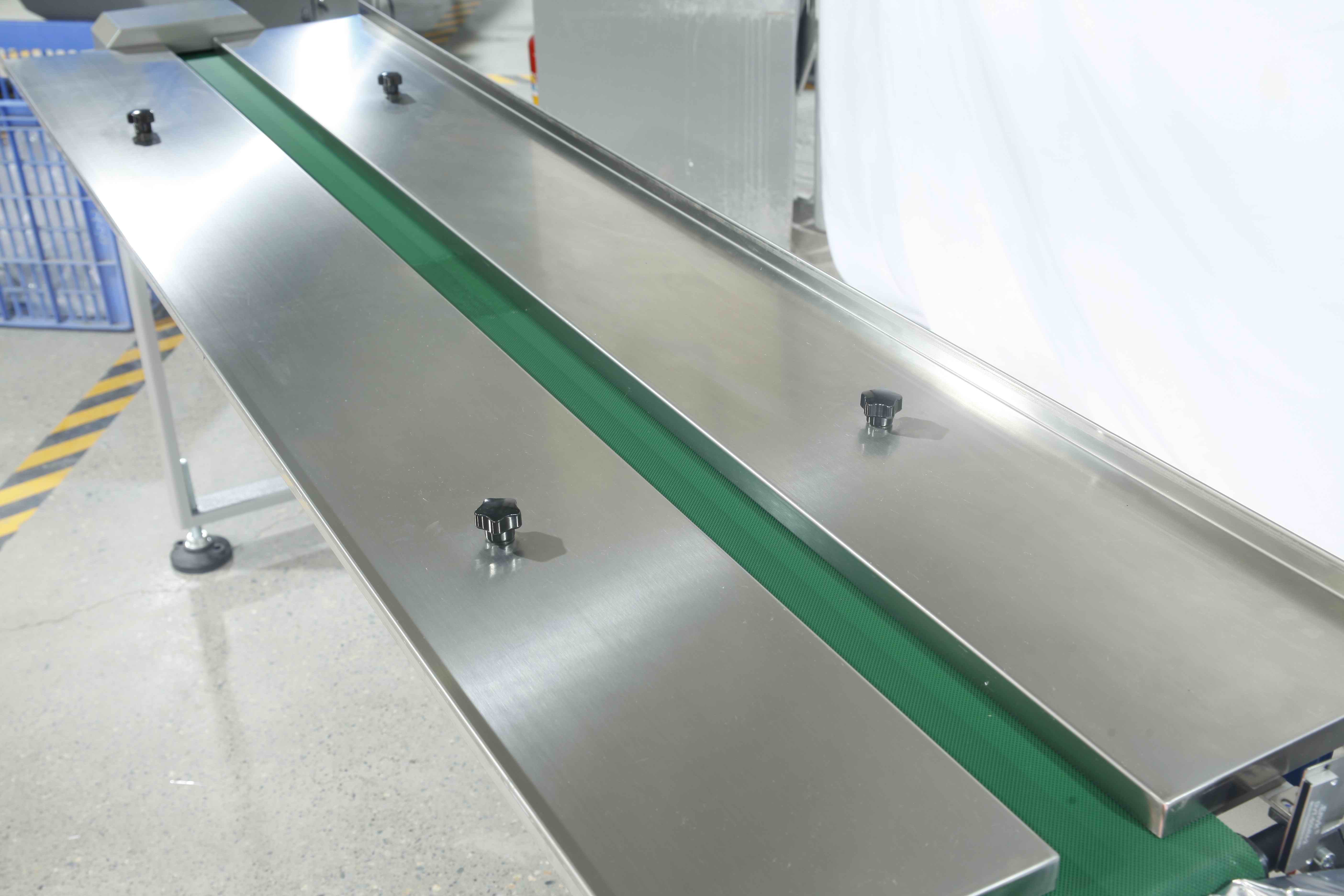 Fully automatic horizontal wrapping flow pack packing machine ice cream lolly popsicle packaging machine