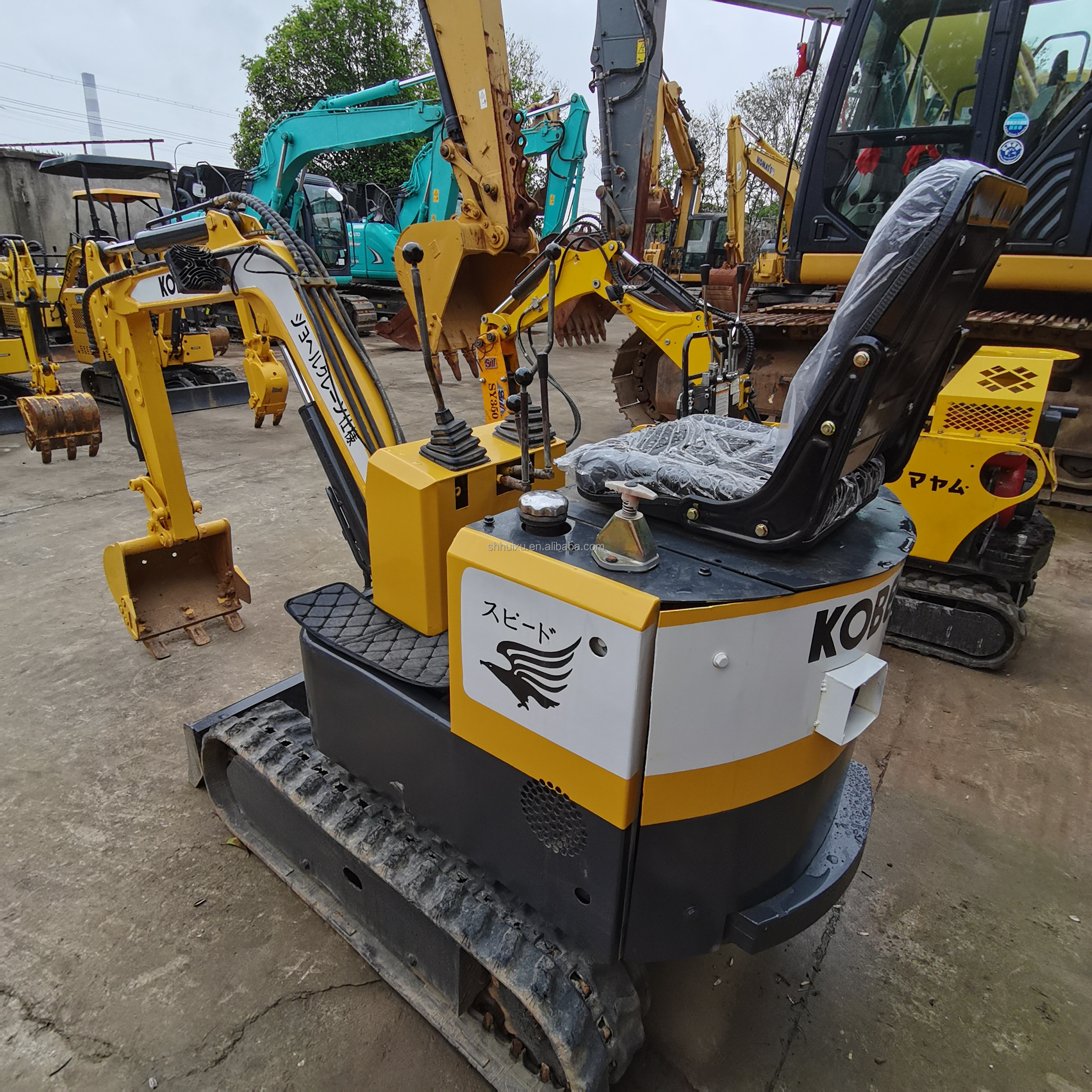 Kobelco SK200 Cheap price Kobelco 10 second hand hydraulic crawler excavator Japan origin Used mini digger