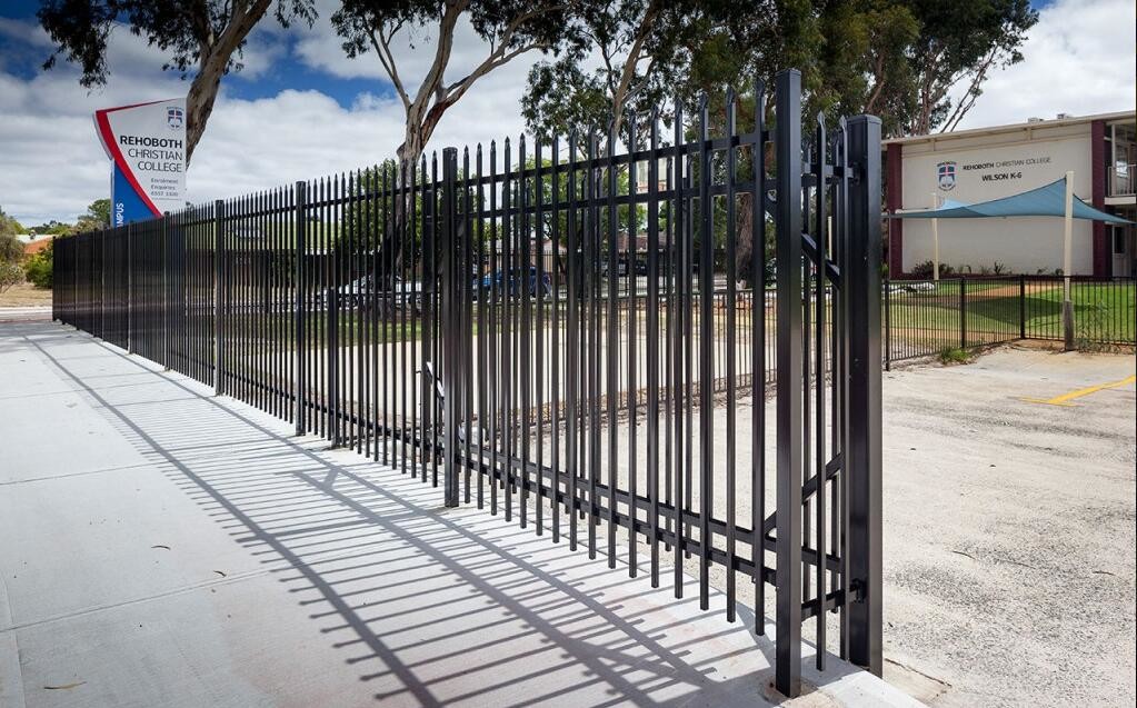 Spear Top Steel tubular Fence
