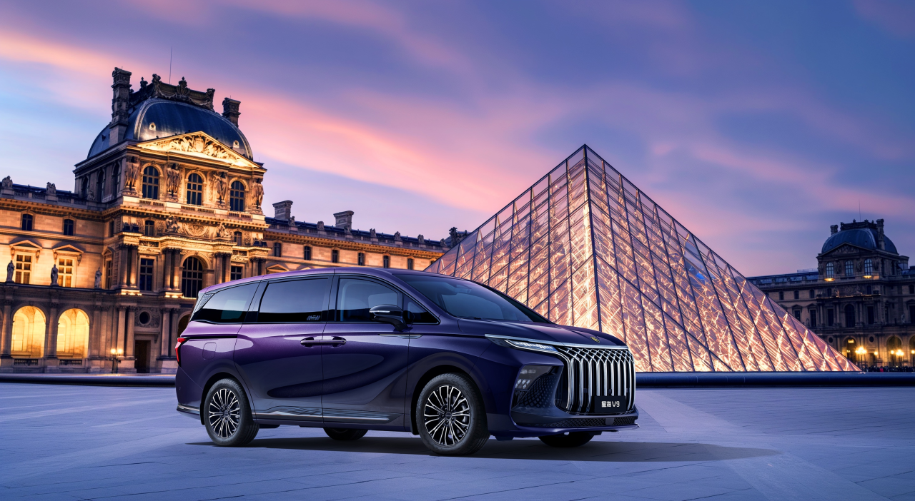 2024 DONGFENG FORTHING V9 PHEV Basic Five-Door Seven-Seater MPV Commercial Vehicle with Plug-in Hybrid Electric Car