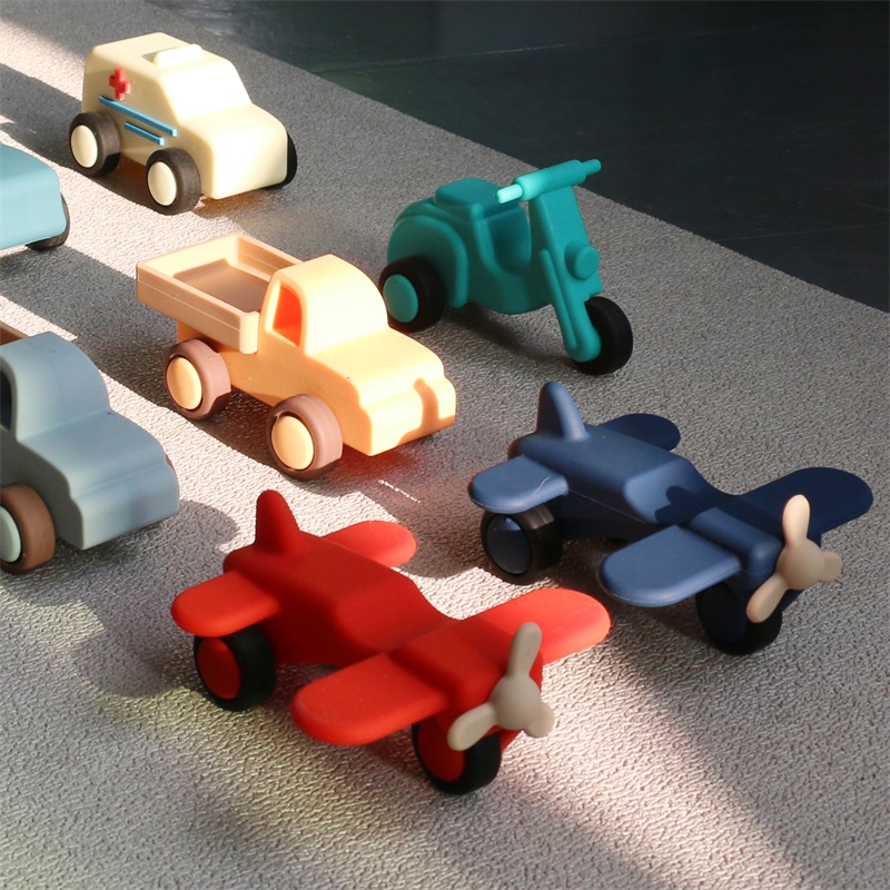 Food Grade Silicone Baby Teething Toy for Molars Infant Toys for Babies 3+ Food Grade Silicone Car Tractor Silicone Kid Toys