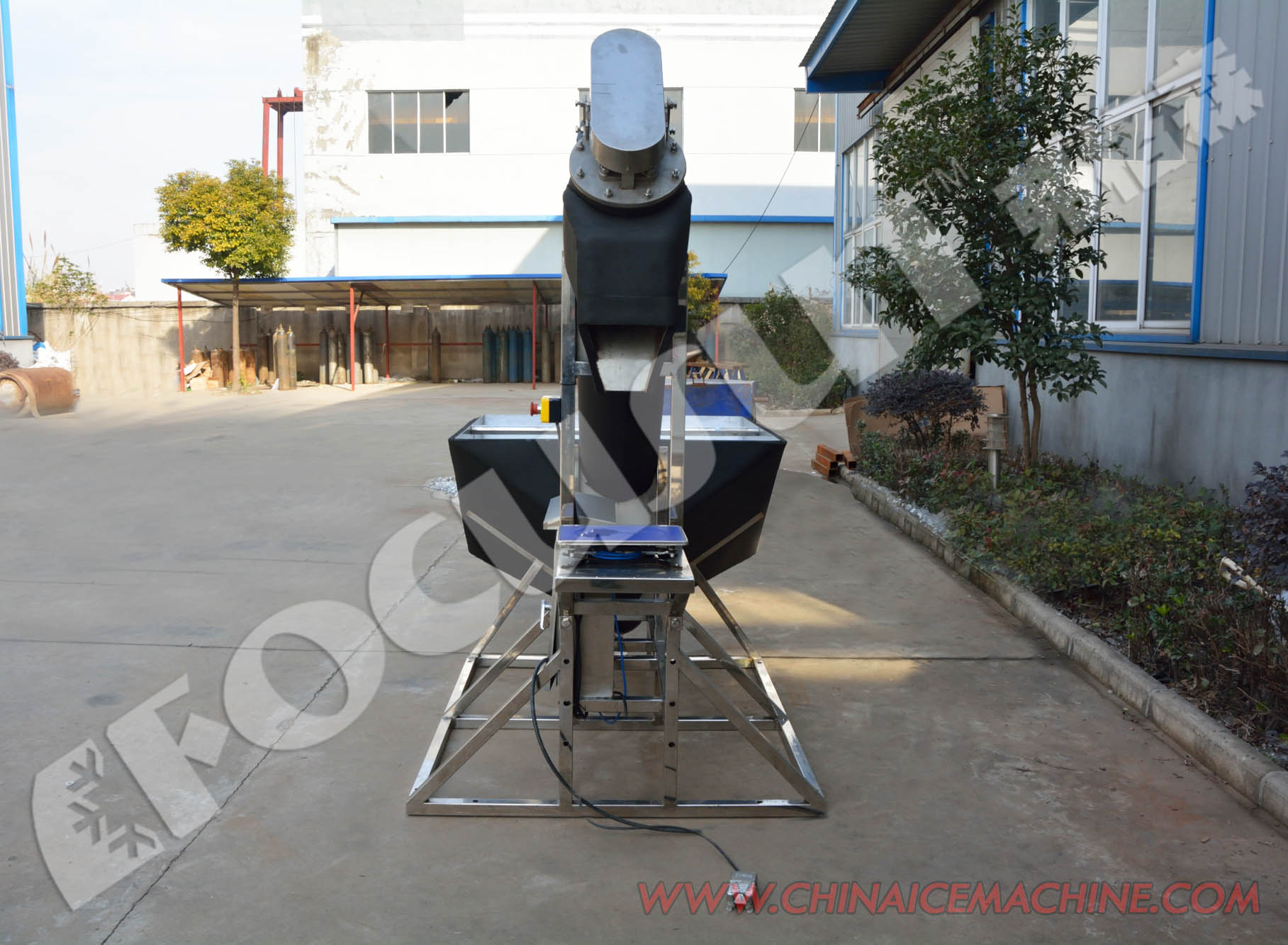 High Capacity Semi-automatic Ice Packing Machine Packer for 1000kg/hr Packaging