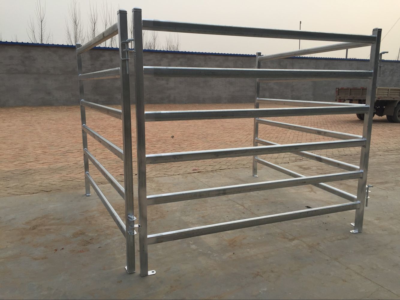 1.8m X 2.1m Oval Rail Tube Odm Heavy Duty Cattle Panel Galvanized
