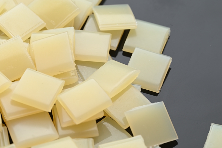 25kg Air Filter Adhesive 7085-85-0 EVA Based Hot Melt Adhesive