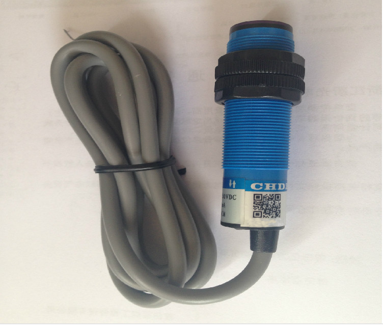 DC6-36V NPN,3-wire NC,diameter 18mm photoelectric sensor diffuse photoelectric switch With baffle