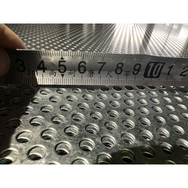 4mm Pitch Round Perforated Steel Sheet With Oval Holes For Filtration