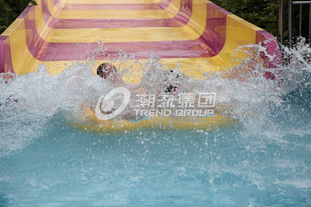 Fiberglass Custom Water Slides / Amusement Park Boomerang Aqua Slide For Giant Water Park