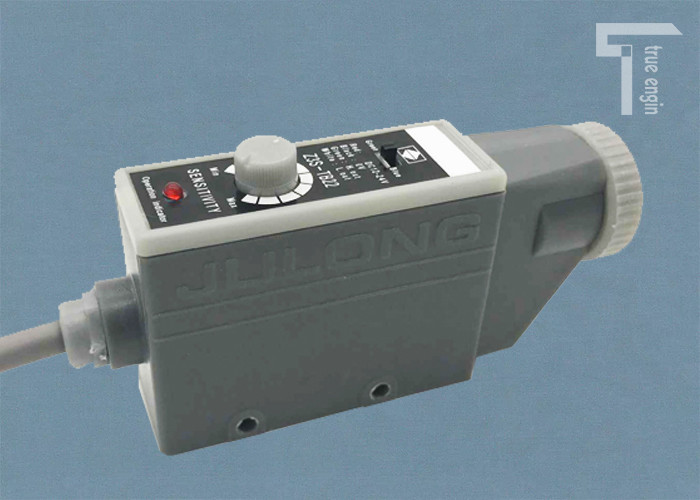Coaxial Reflective Edge Position Control Digital Eye Sensor With Dual Light