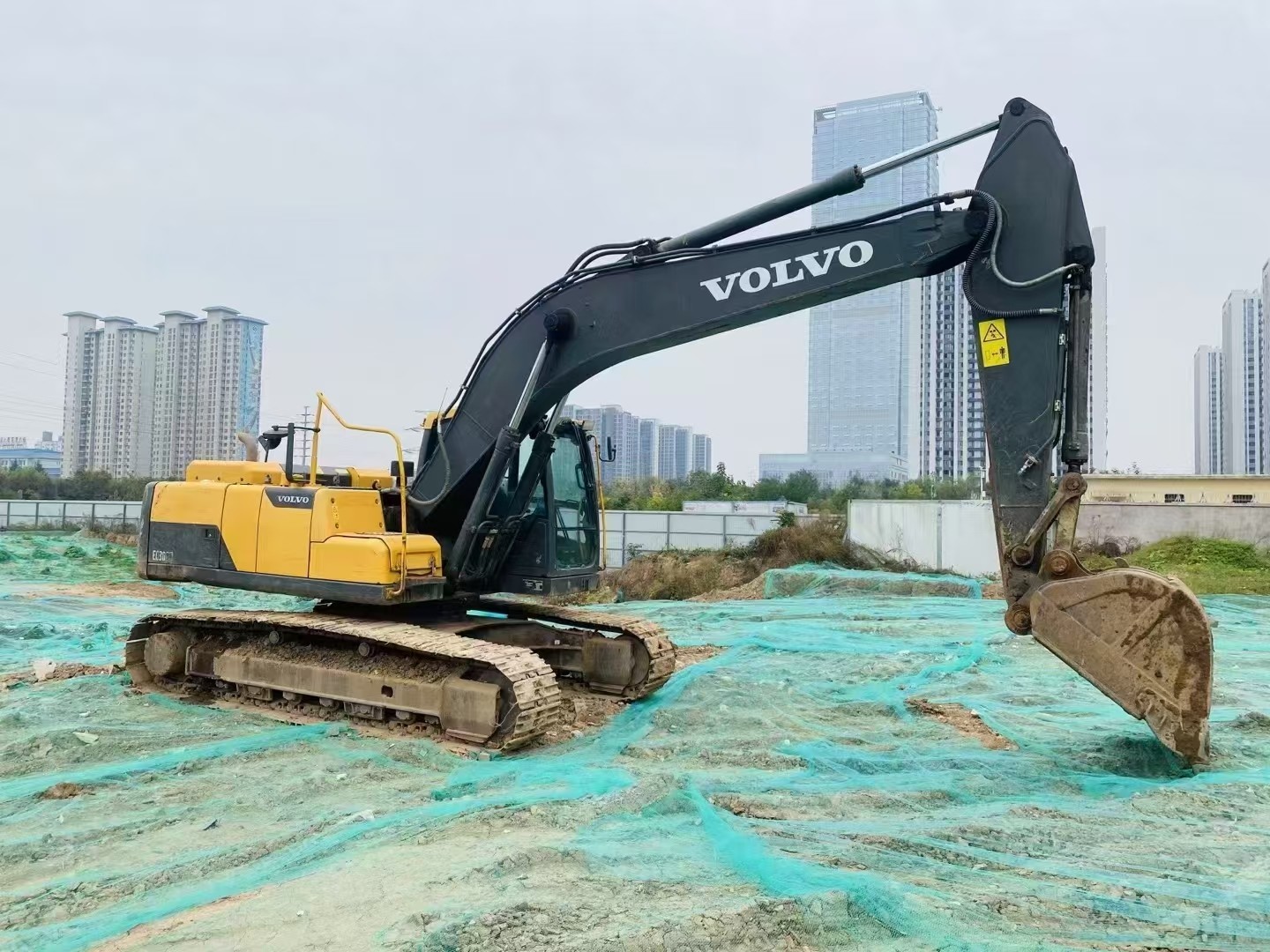 Original Paint Used Volvo EC220 Excavators 22ton Earth-Moving Machinery Equipment