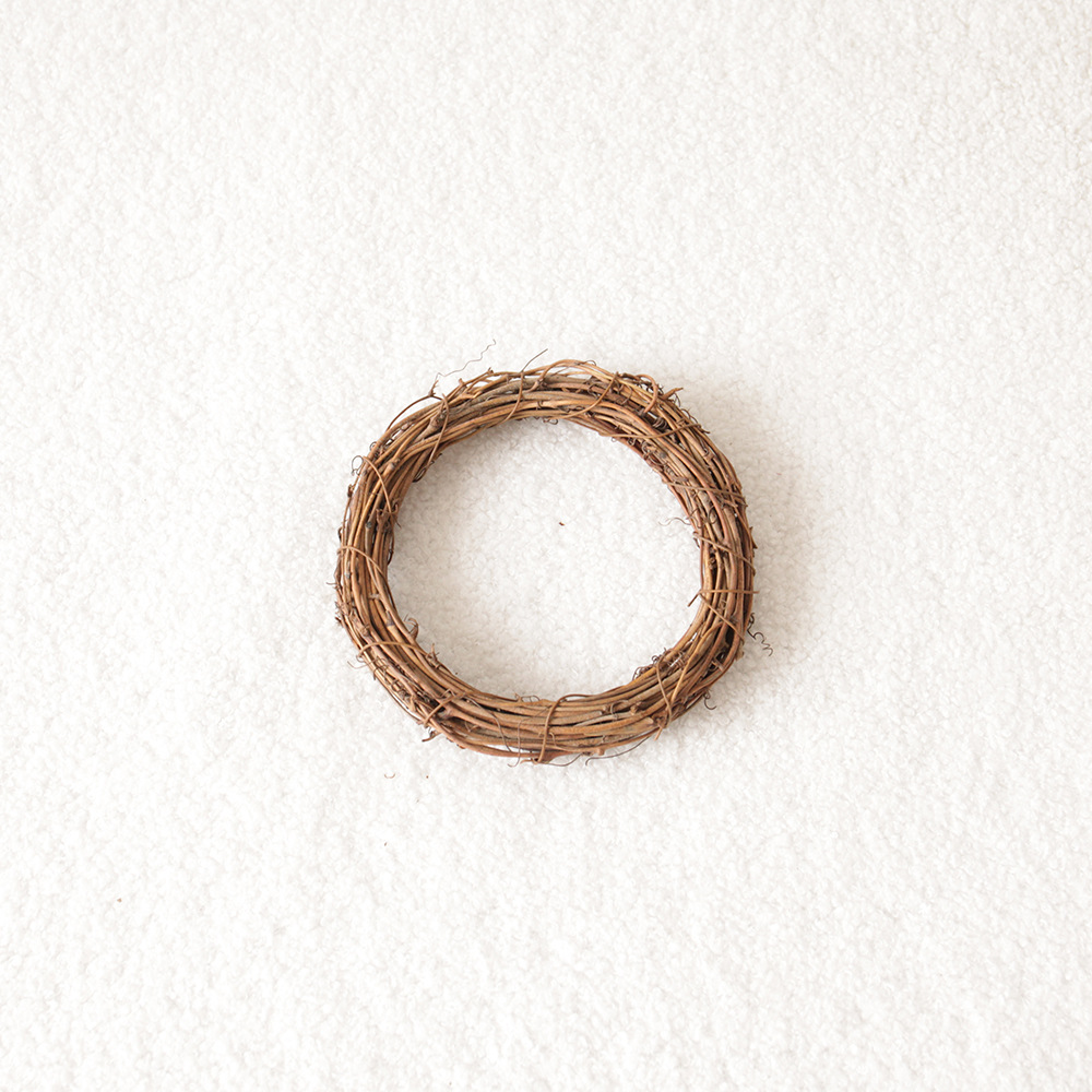 Festive Window and Door Hanging Rattan Ring Artifi for 35cm Natural Grapevine Wreaths
