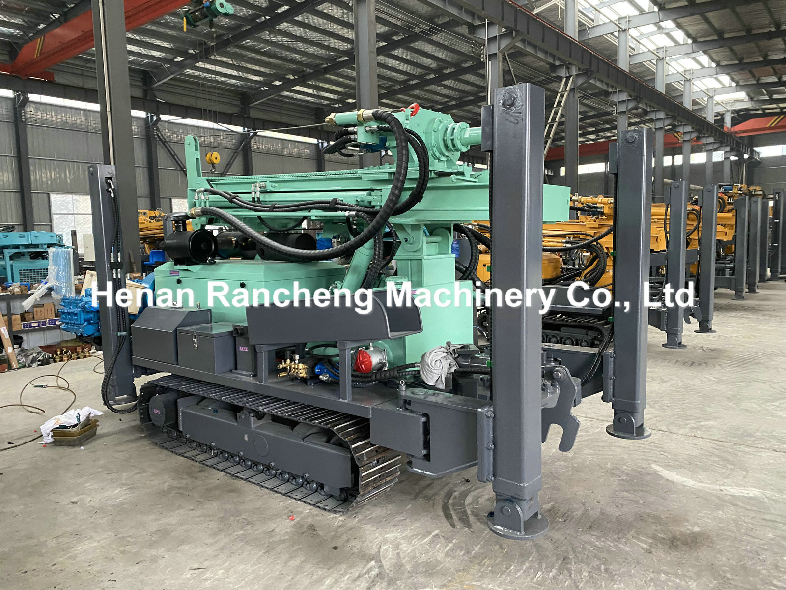 300m Deep Hydraulic Crawler Drilling Rig For 350mm Water Wells