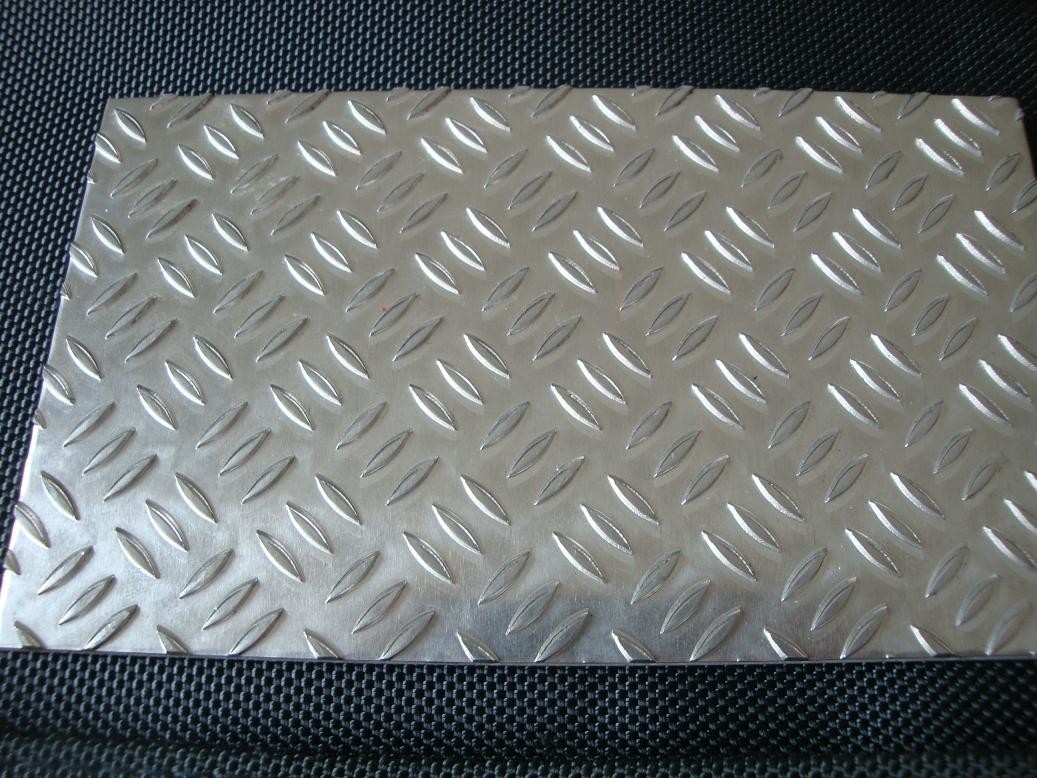 Flat Diamond Aluminum Sheet Metal With Different Alloy For Wide Usages