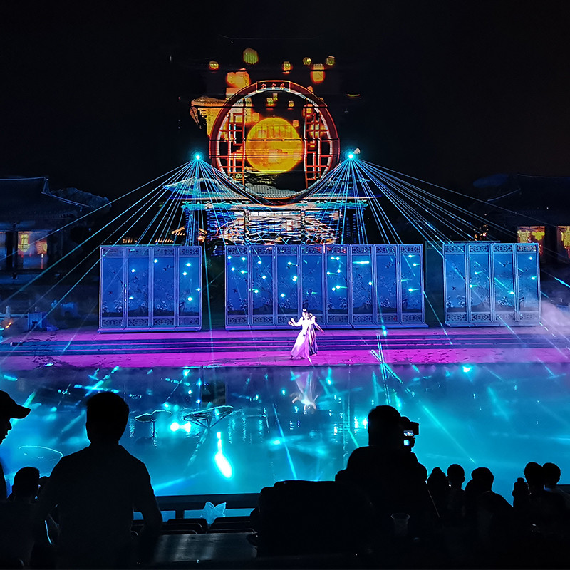 RGBW Led 150W Cob 4 In 1 Waterproof Zoom Par For Outdoor Events Stage Project