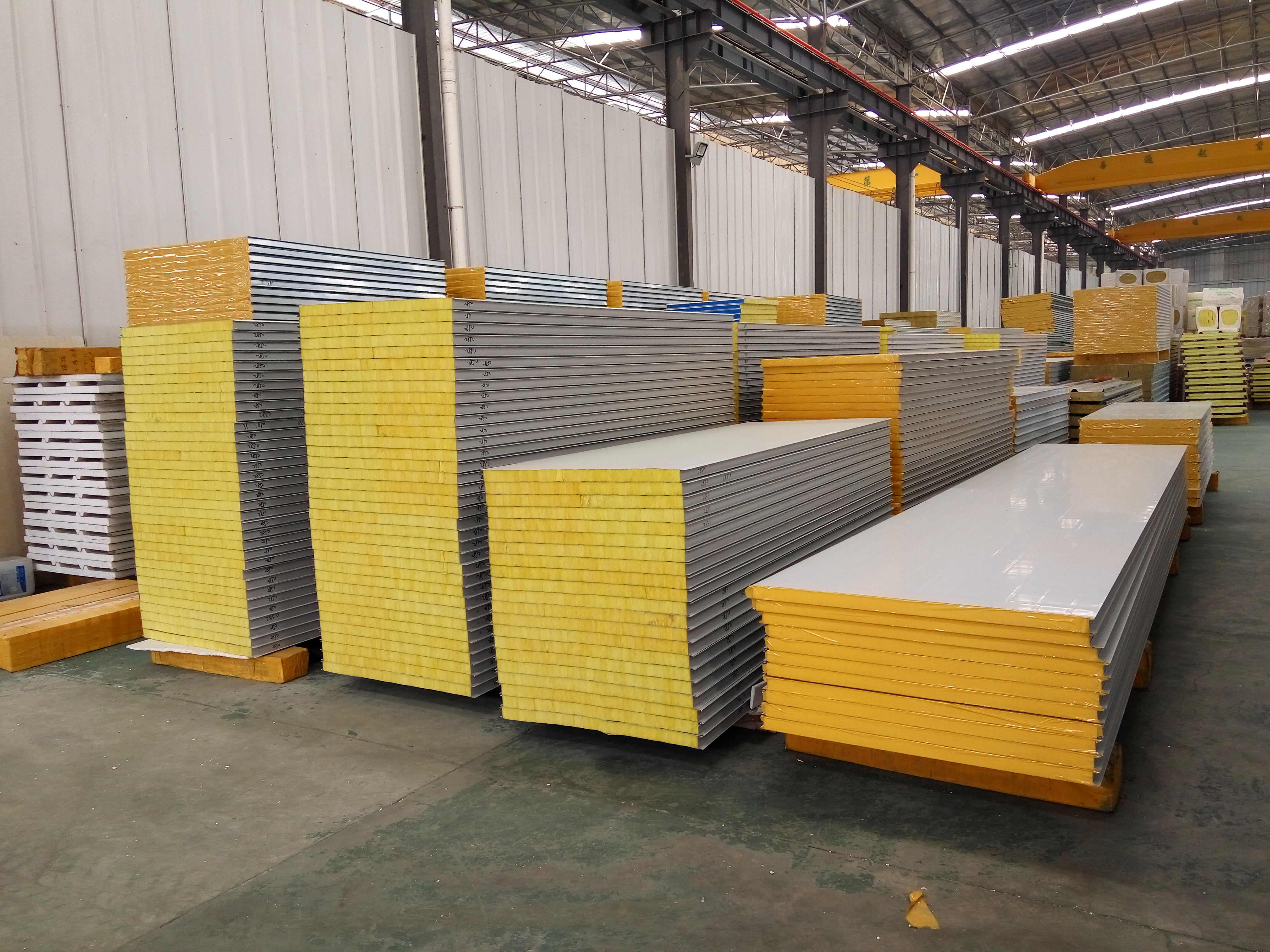 Steel 50mm 75mm Fiber Glass Wool Sandwich Panel
