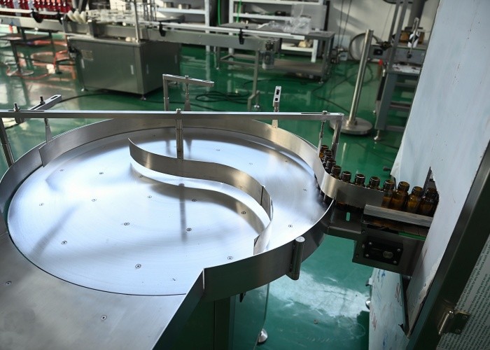 304/316 Grade Peristaltic Pump Filling Capping Machine For Liquid ProductsReaching 200 BPM