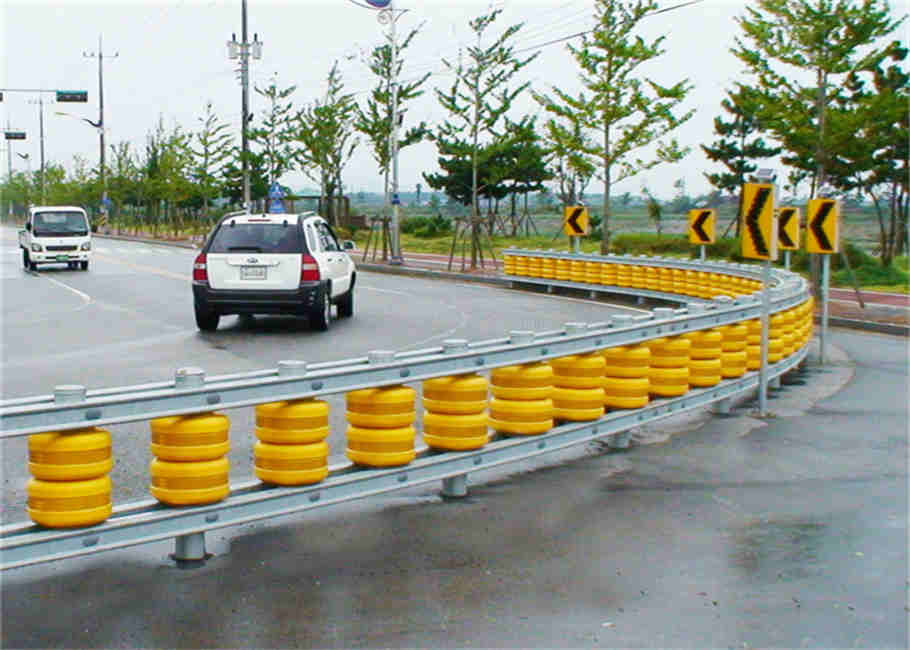 EVA Plastic Traffic Curve Bend Road Safety Roller Barrier Highway Rotating Drum Barrel