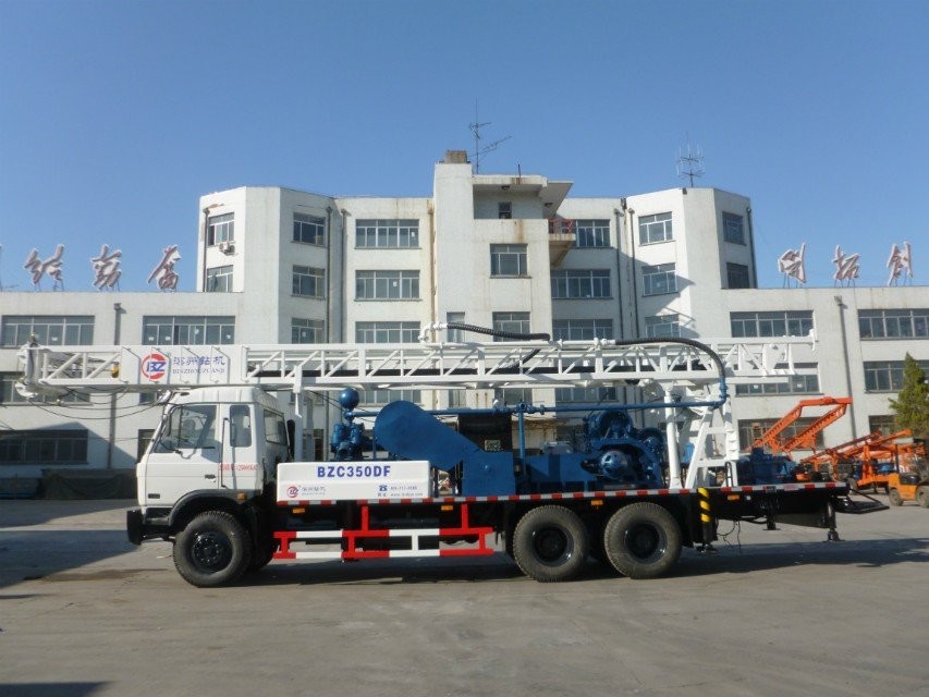 300 Meters Depth Rotary Drilling Rig / Borehole Drilling Machine Truck Mounted