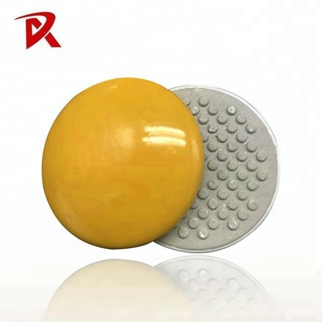High Resistance Ceramic Coloured Road Studs Highway Demarcation Studs For Improving Visibility