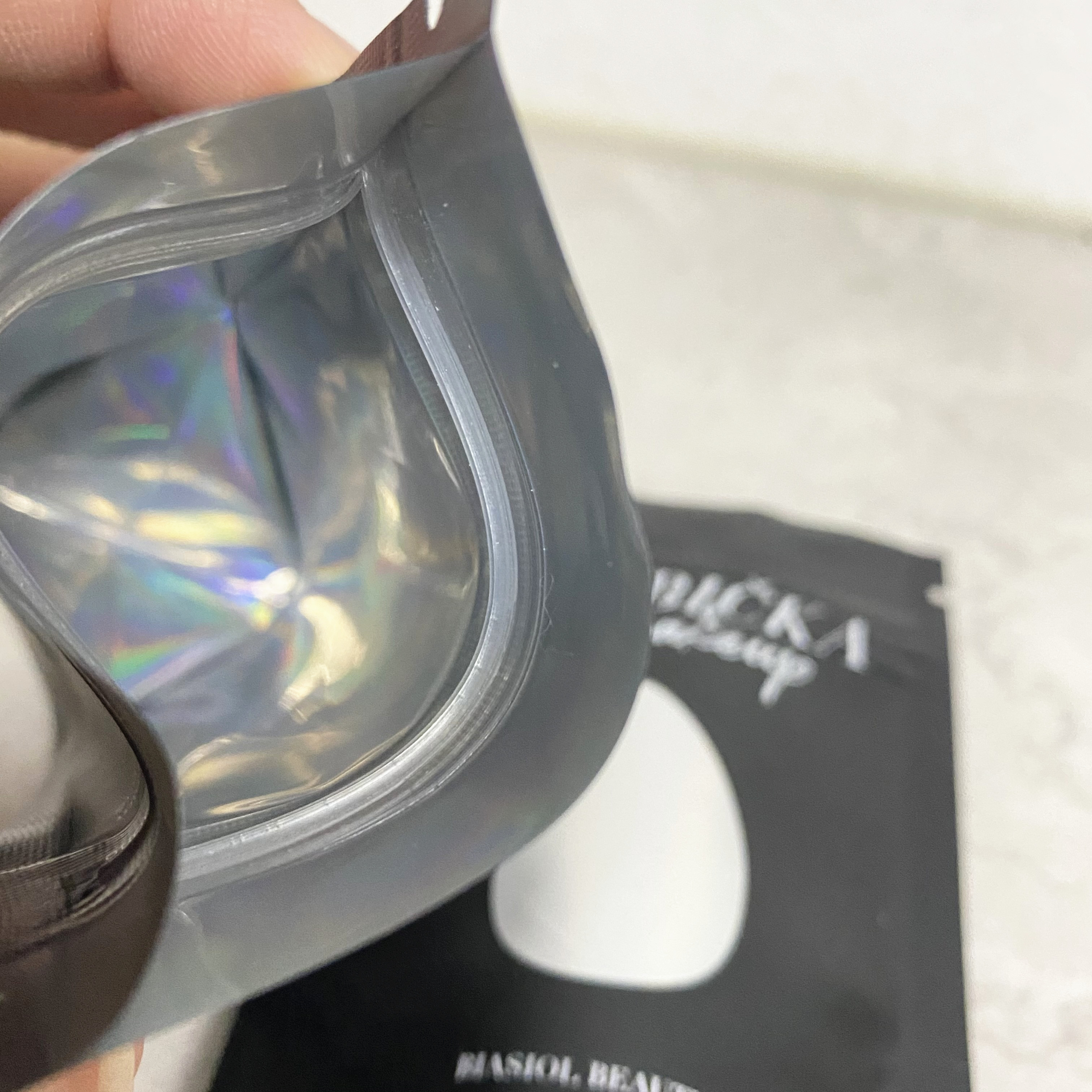 Gravure Printing Custom Stand Up Pouch Holographic Foil Beauty Sponge Packaging