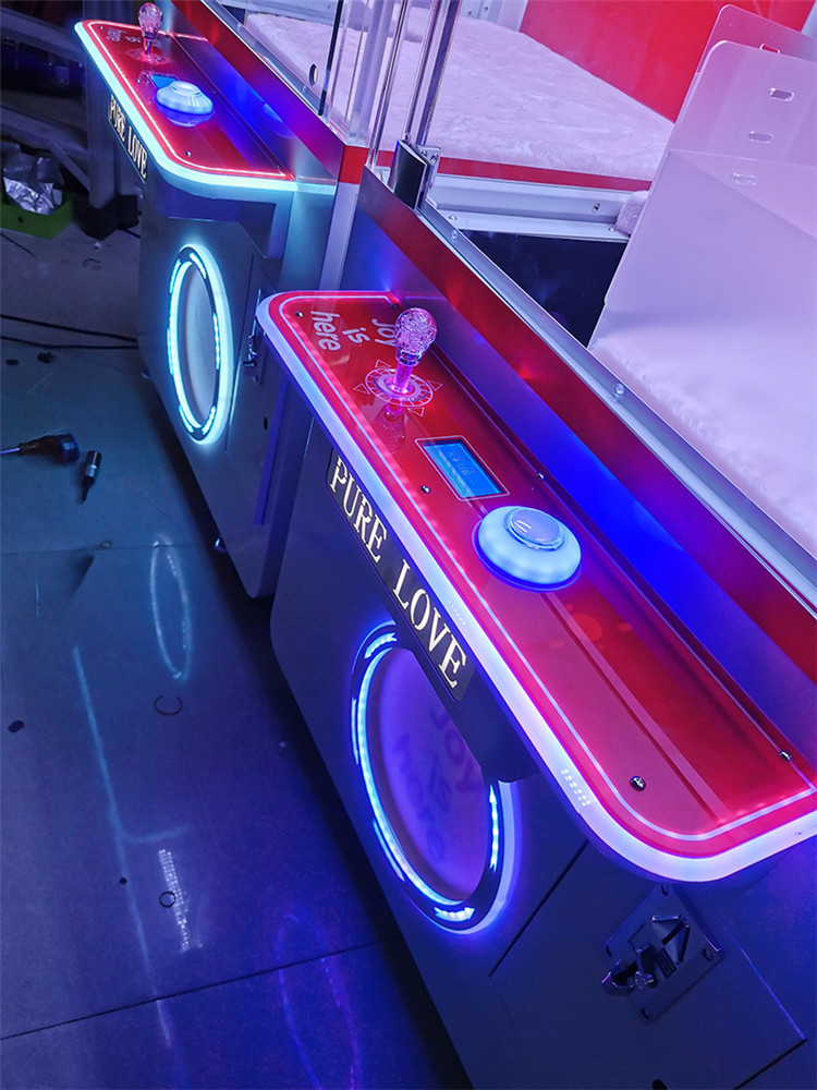 ODM OEM Customized coin operated adjustable vending stuffed toy doll claw game machine for shopping mall