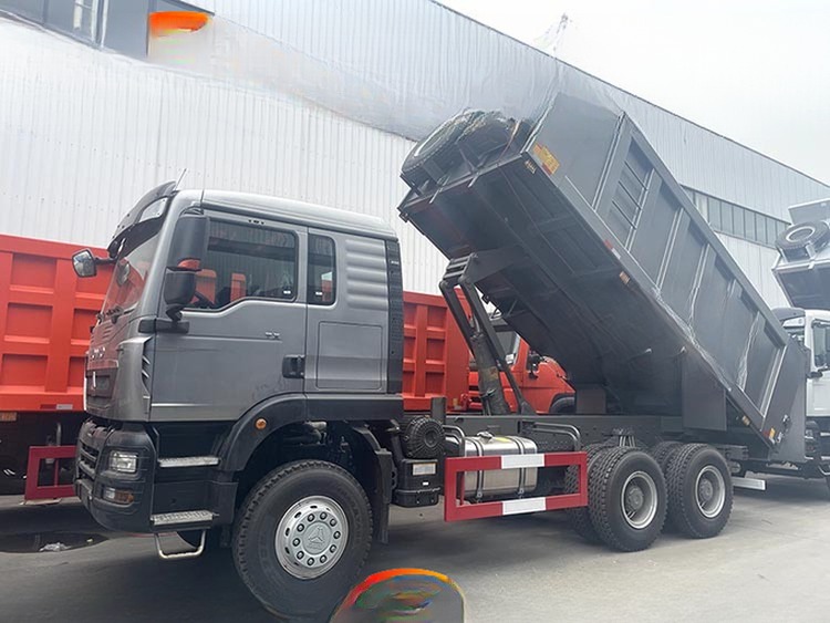 Used/ National Heavy Truck HOWO TX Tipper Truck 400 Horsepower 8X4 6X4 Dump Truck