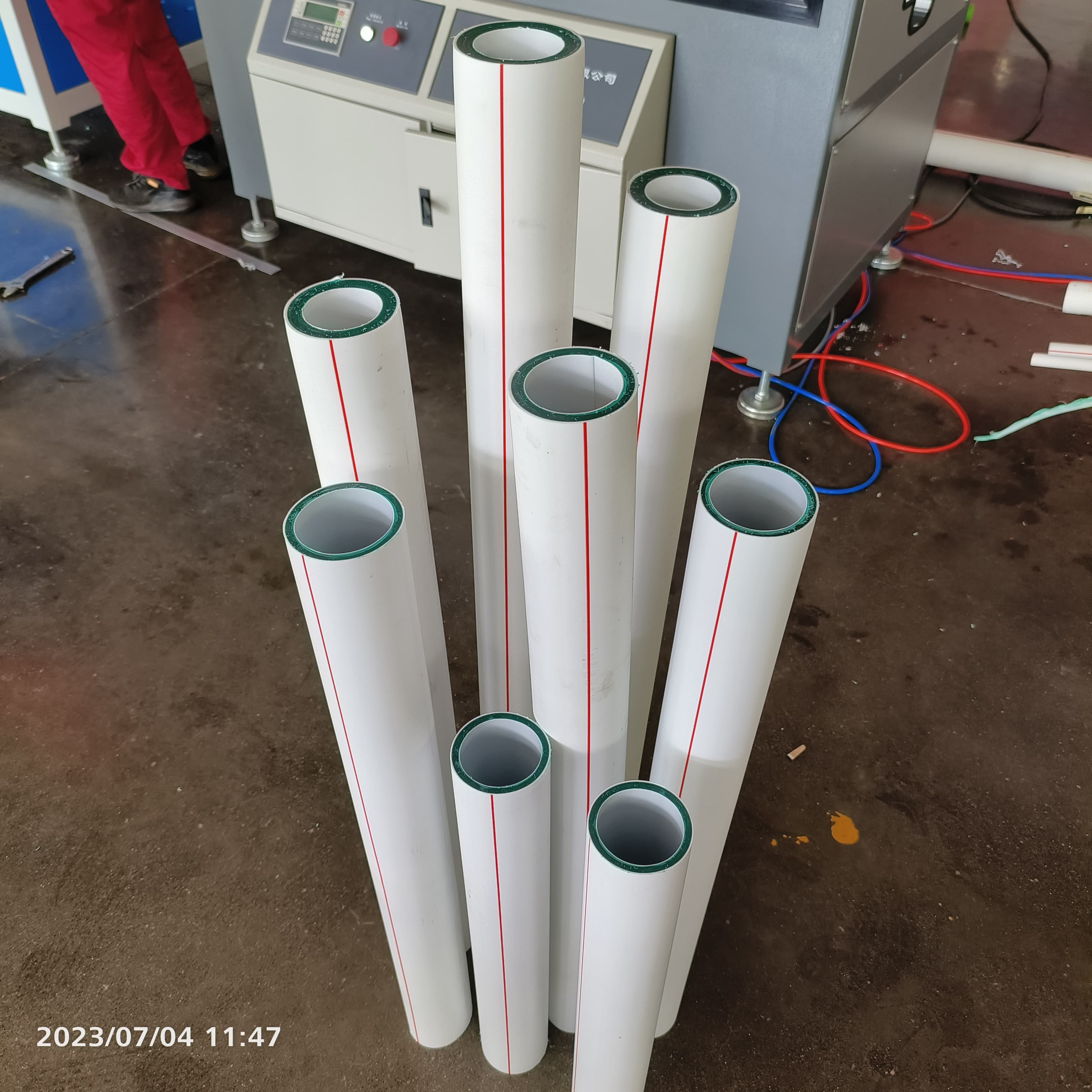 Design PE Pipe Extrusion Line for Solid Wall Pipes Just One Person Can Operate