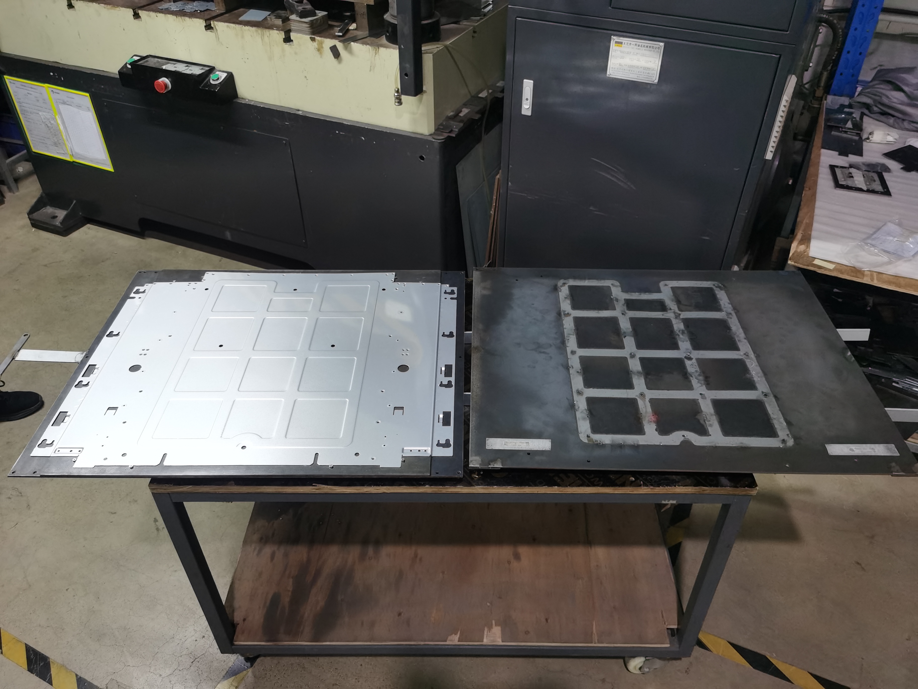 Aluminum Sheet Metal Stamping Prototype Components 1u 2u 3u 4u Server Enclosure