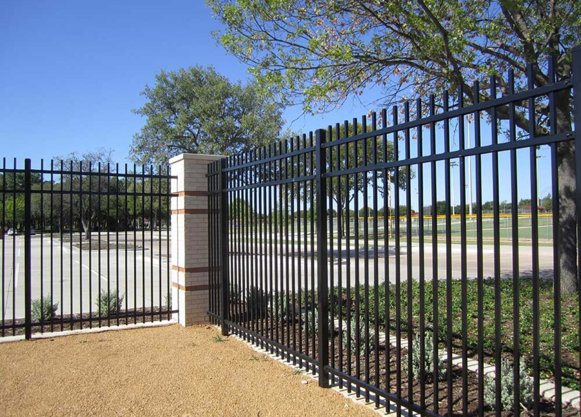 Cheap decorative yard no dig 3 rails steel fence backyard fence panel for garden