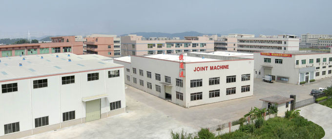 7.5kw Vertical CNC Machine Center Mould Making V85P Spindle Taper BT40 - 140
