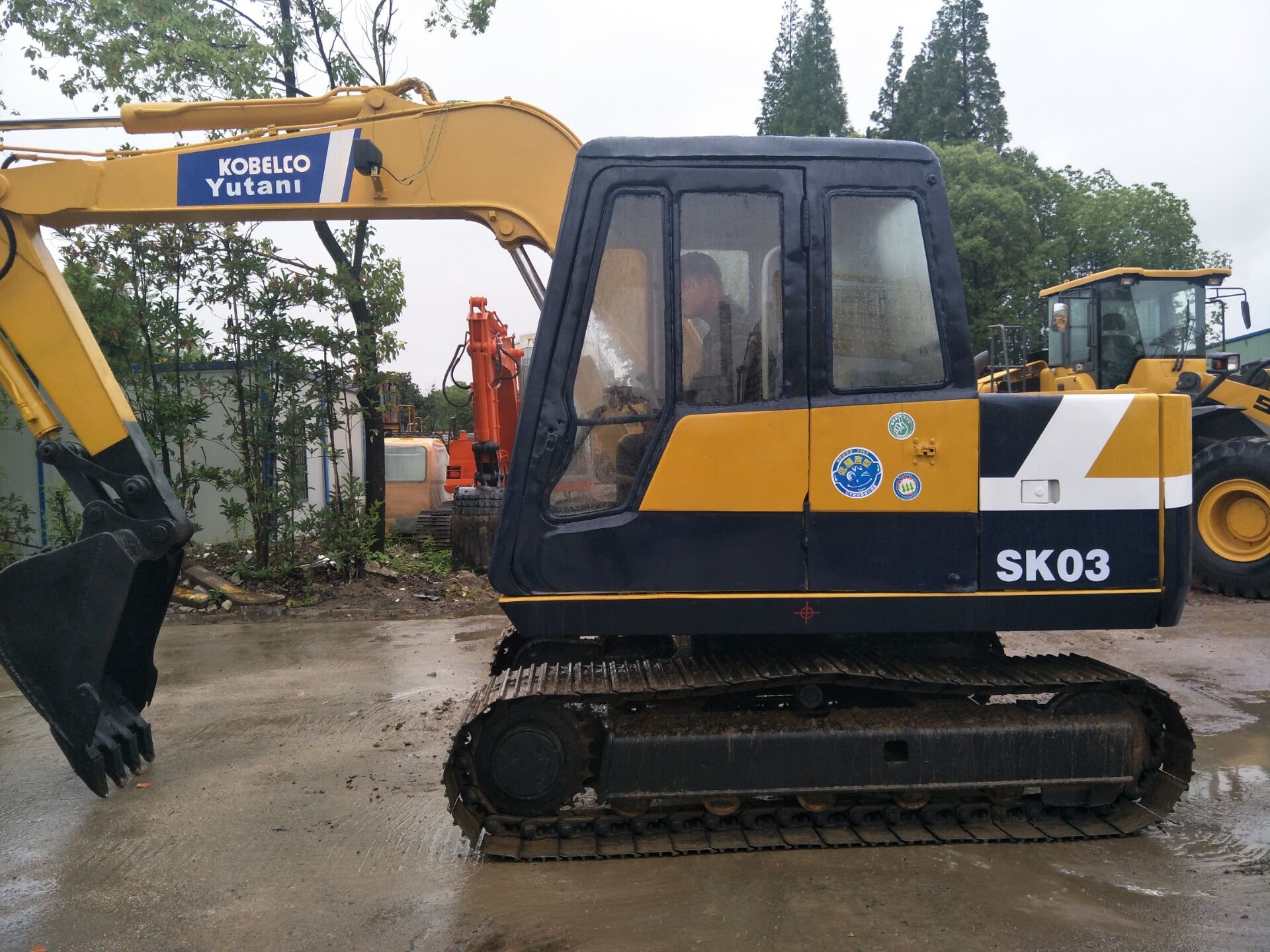 Kobelco SK03 SK07 SK200 EX200 Japan Made Cheap Price Mini Crawler Digger Excavator For Sale