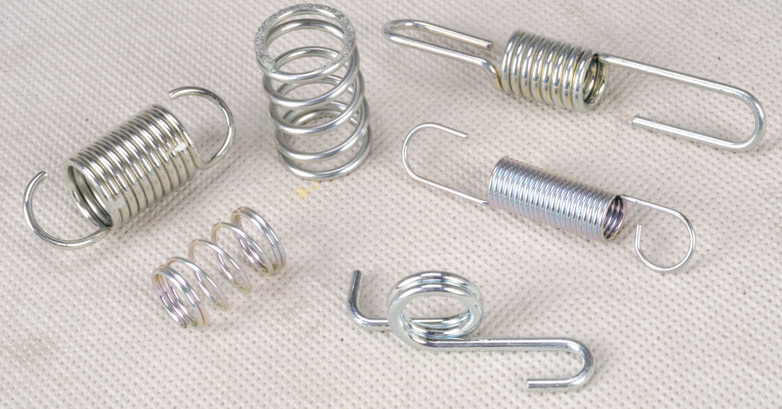 High Precision Auto Steel Double Hook extension Spring/helical entension spring