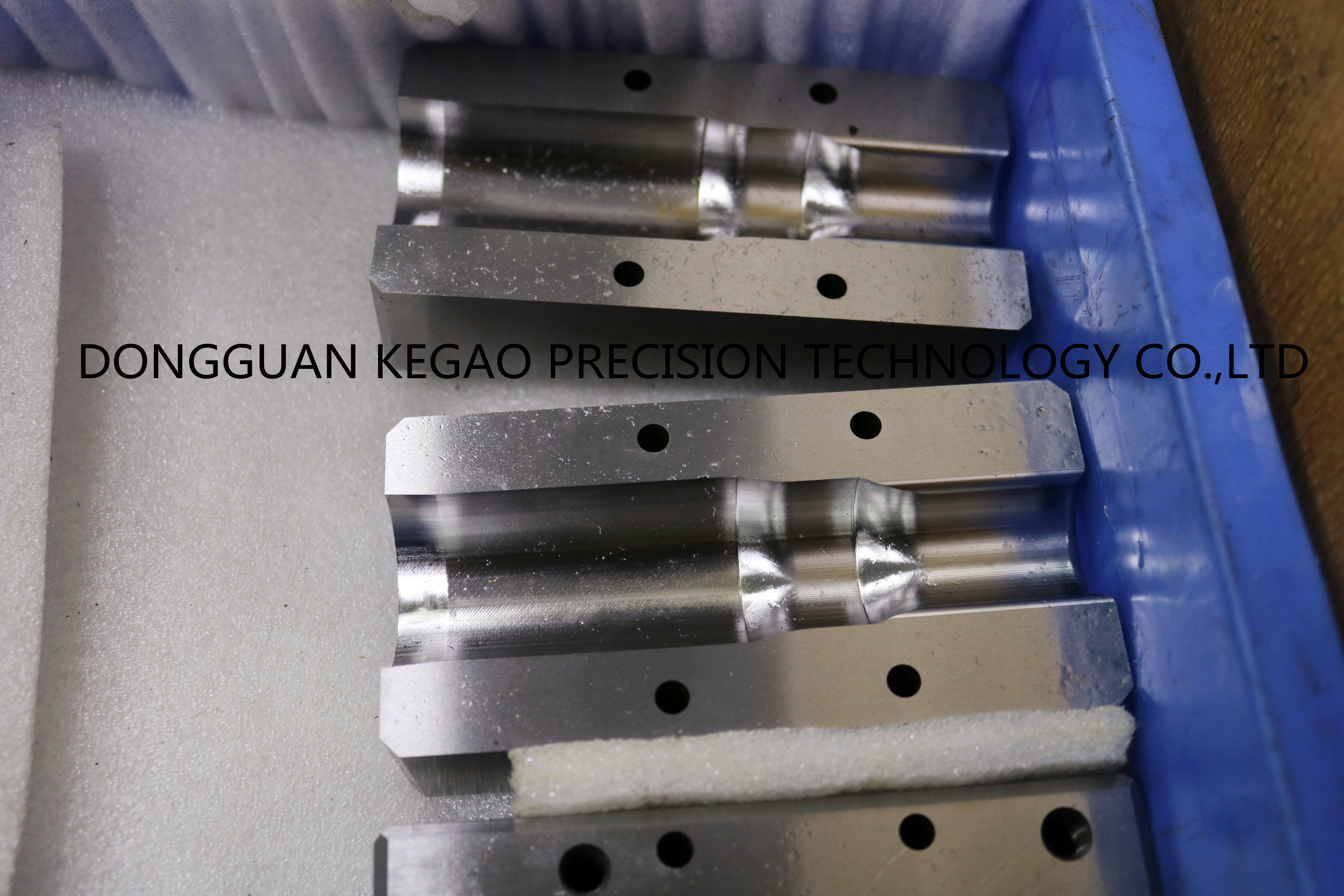 SKD61 Metal Injection Molding Parts , 53HRC Oem Cnc Metal Parts