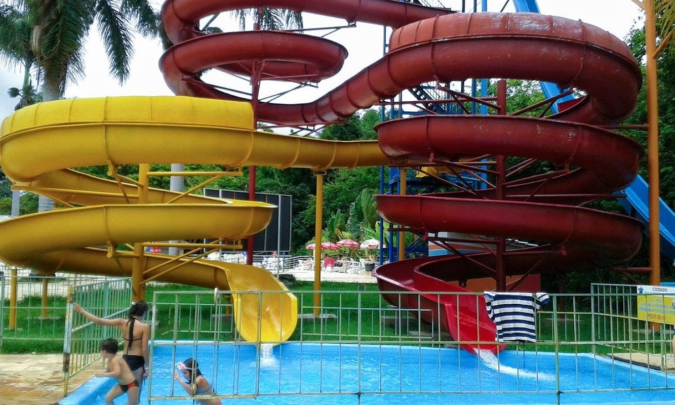 OEM Kids Indoor Playground Water Play Amusement Machine Children Fiberglass Water Slide