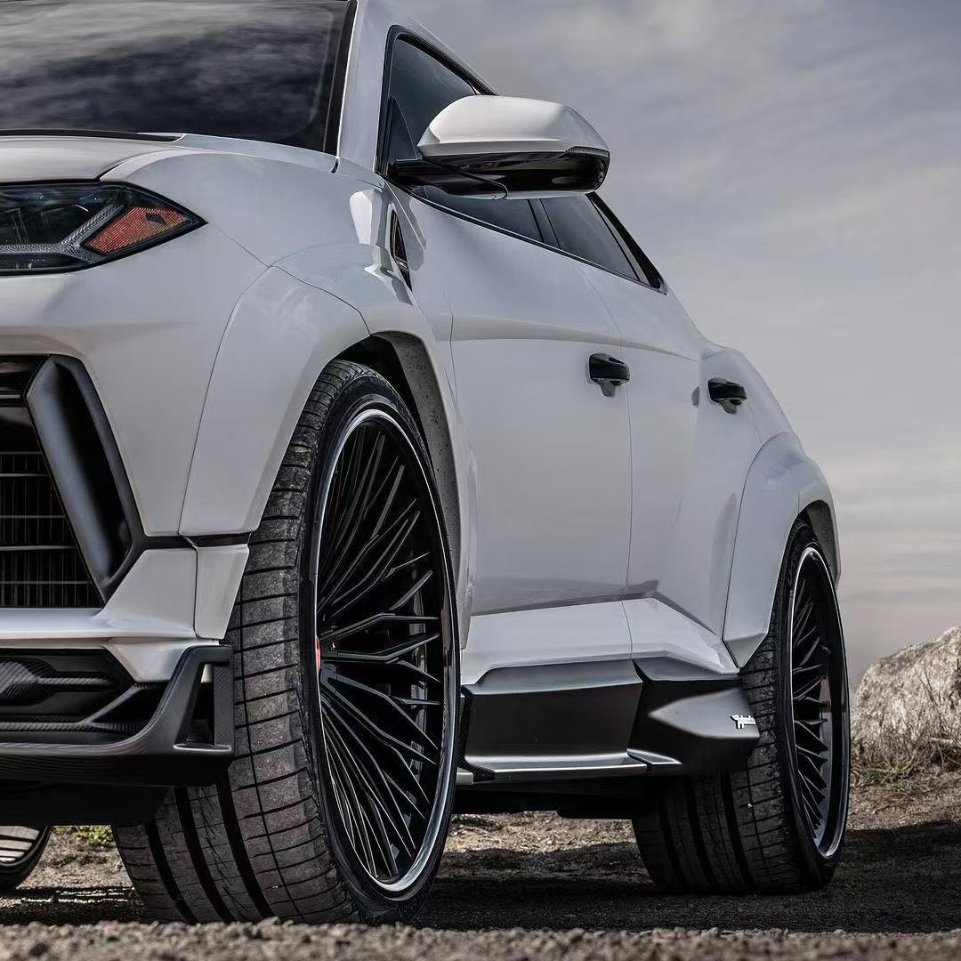RT Carbon Body Kit For URUS SUV Lamborghini Front Lip Diffuser Wheel Arch Widebody Kit