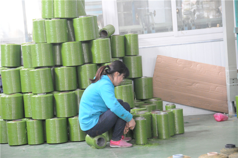 Landscape Artificial Plastic Grass / Artificial Grass Roll Commercial Decoration