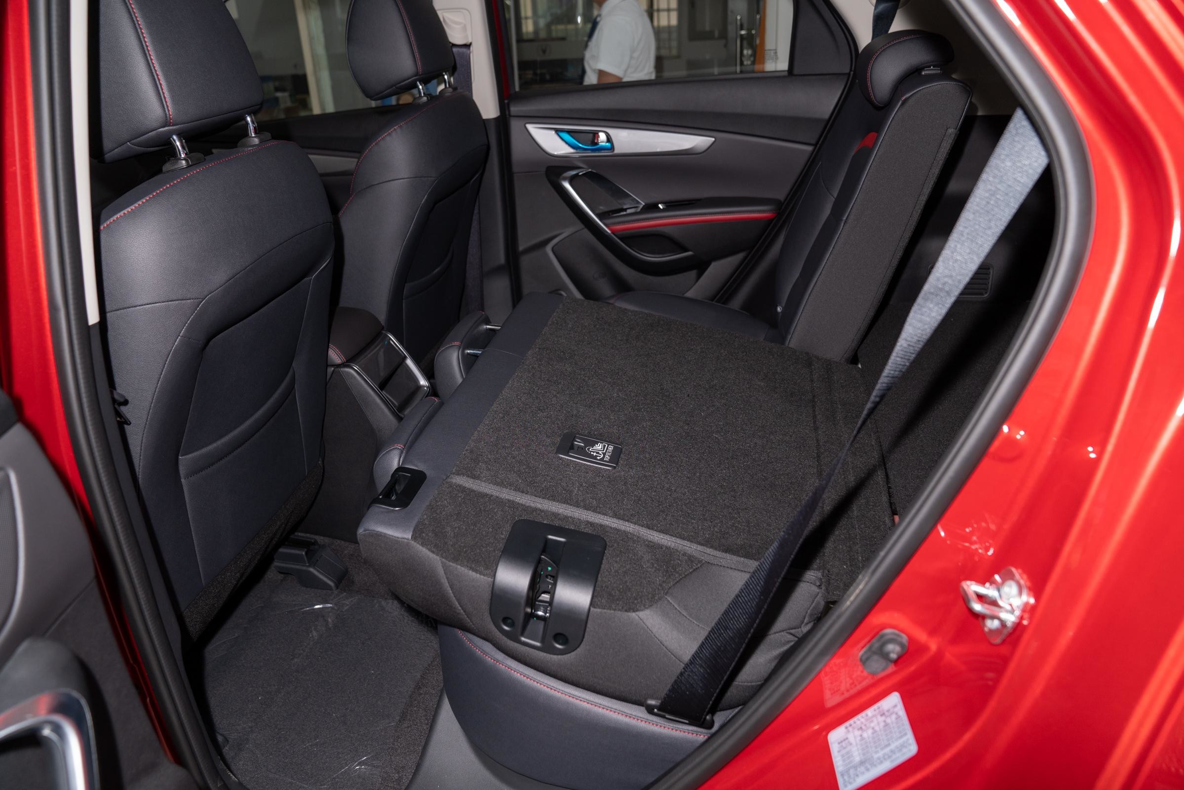 2022 Changan CS55 PLUS Petrol Vehicle Range 605km 5 Seater Sedan