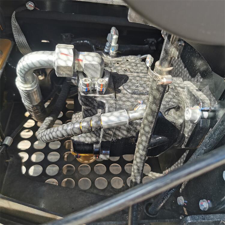 Sany SY55 SY60 Mini Digger Machine ORIGINAL Hydraulic Cylinder at Lowest and Less Hour