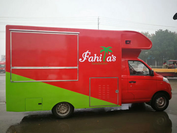 Awesome Petrol Mobile Kitchen Truck , Mobile Fast Food Van Gasoline Fuel Type