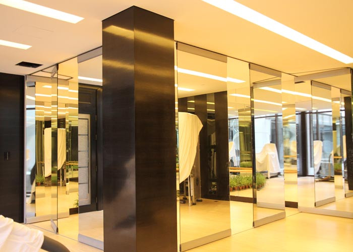 Modern Style Sliding Partition Walls Movable Frameless Folding Glass Doors